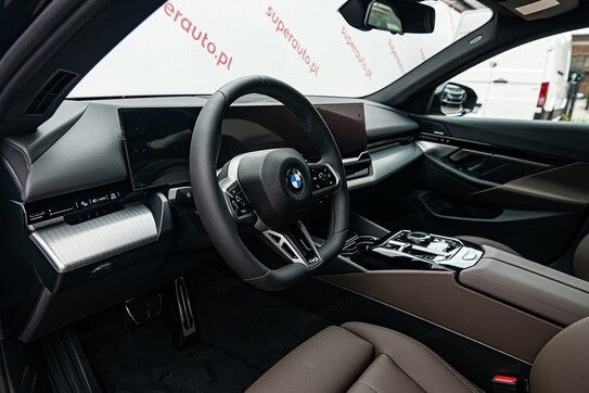 BMW Seria 5 Touring 520d xDrive M Sport