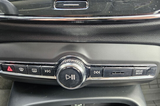 Volvo XC40 B4 B AWD Momentum Pro