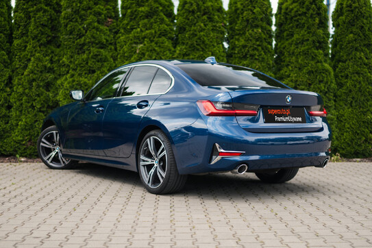BMW Seria 3 320d xDrive Luxury Line