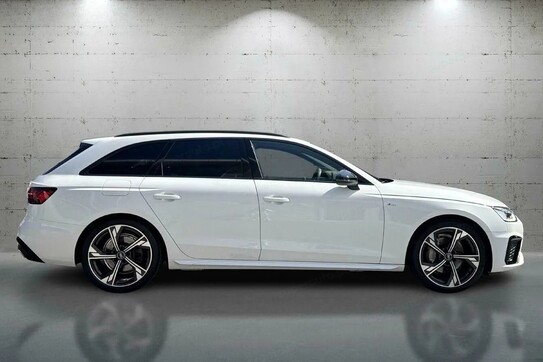 Audi A4 40 TDI S Line S tronic