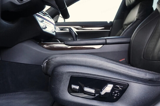 BMW Seria 7 730d xDrive