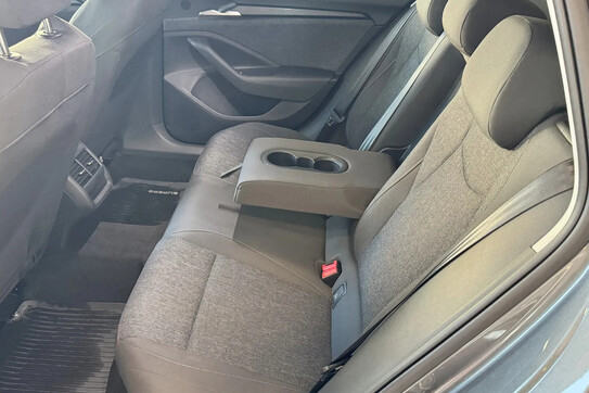 Skoda Superb 2.0 TDI SCR Essence DSG