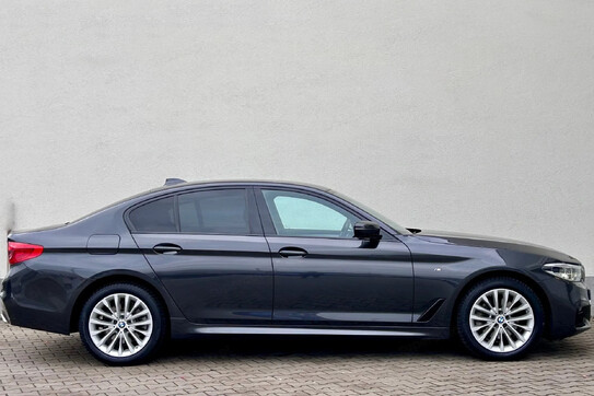 BMW Seria 5 520d xDrive M Sport sport-aut