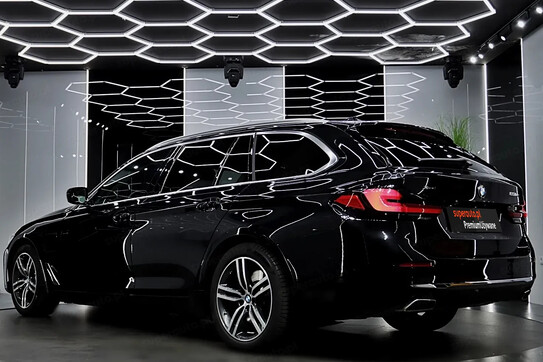 BMW Seria 5 530e xDrive Luxury Line aut