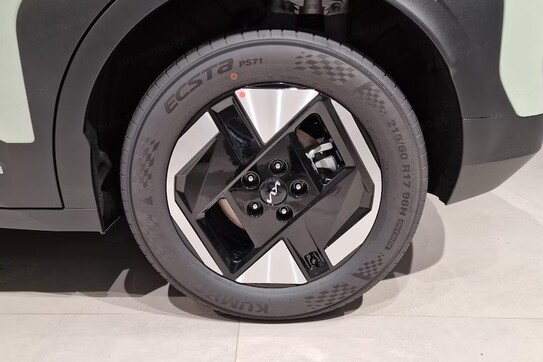 Kia EV3 81.4kWh Earth