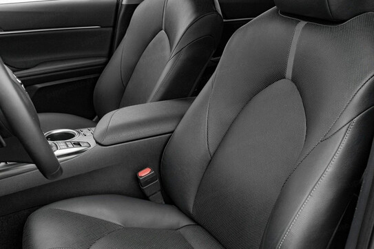 Toyota Camry Executive CVT