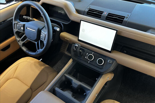 Land Rover Defender 110 D300  X-Dynamic HSE
