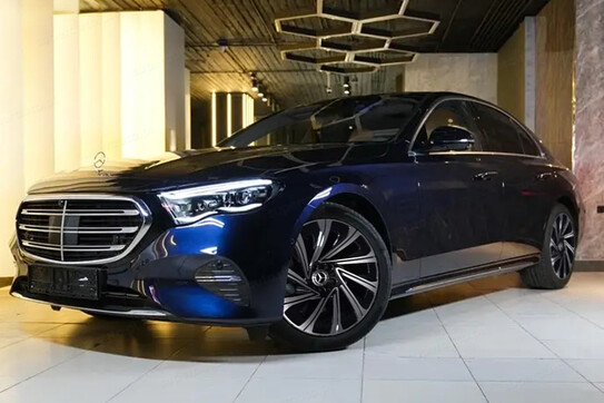 Mercedes E Klasa 300 de  4-Matic Exclusive