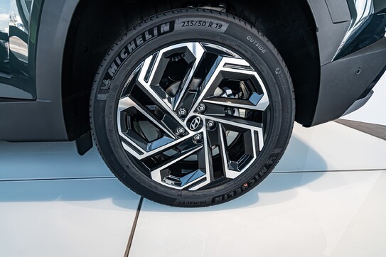 Hyundai Tucson Platinum 2WD aut 1.6 T-GDi HEV