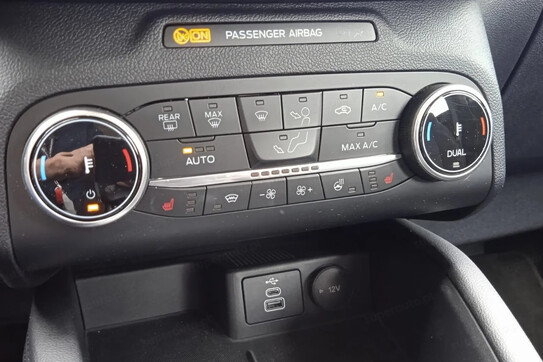 Ford Kuga 2.5 FHEV FWD Titanium