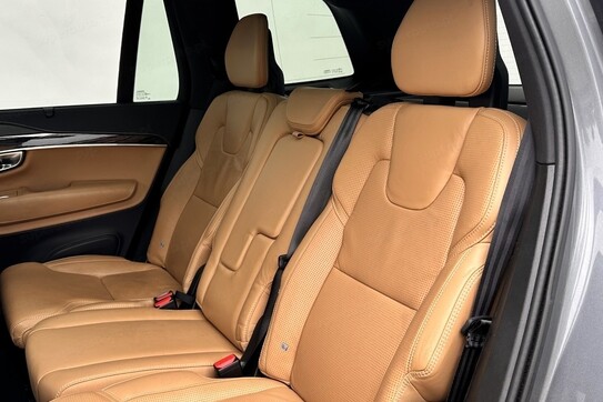 Volvo XC90 T8 AWD Plug-In Hybrid Inscription 7os aut