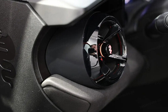 Alfa Romeo Junior Ibrida Q4