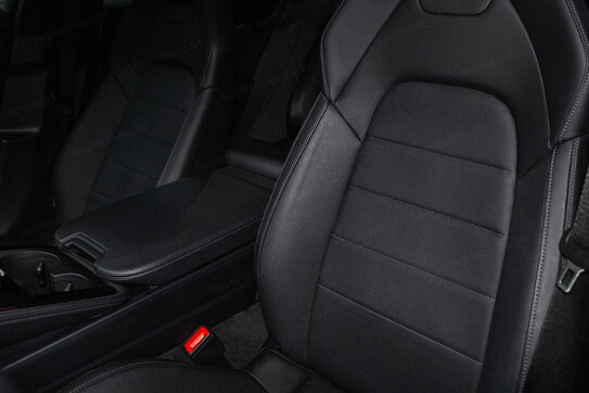 Porsche Panamera 4