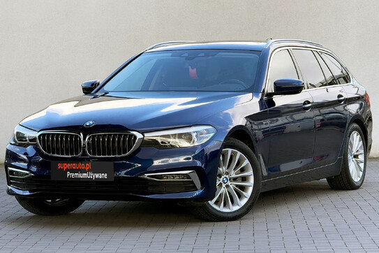 BMW Seria 5 Touring 520d xDrive Luxury Line