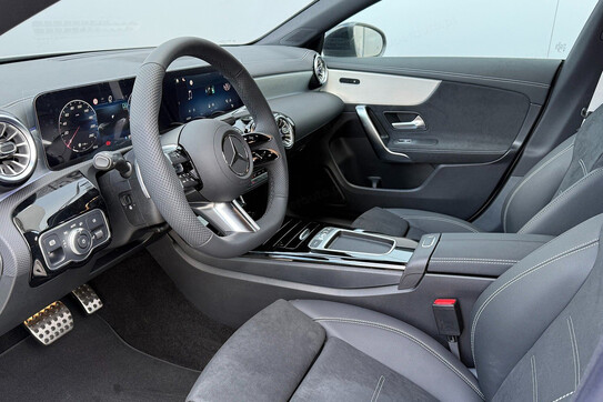 Mercedes CLA 200 AMG Line