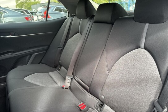 Toyota Camry Comfort 2.5 Hybrid  CVT