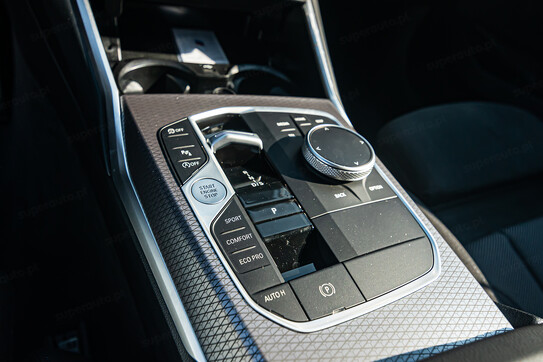 BMW Seria 3 Touring 330i xDrive M Sport