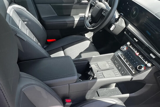 Hyundai Santa Fe 1.6 T-GDI HEV Calligraphy 4WD aut 6os.