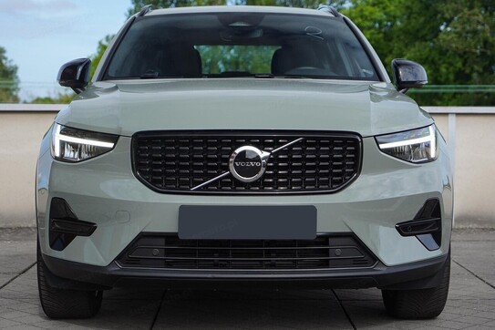 Volvo XC40 B4 Plus Dark
