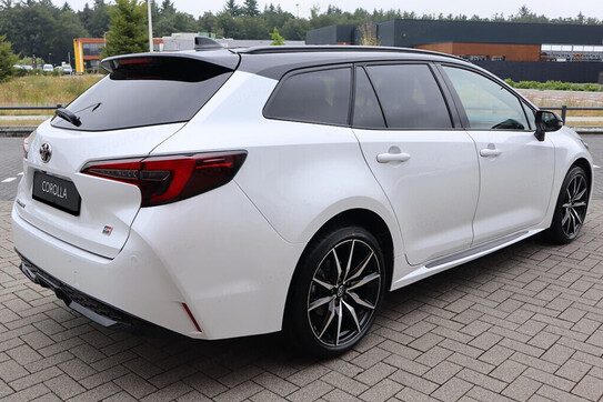 Toyota Corolla GR Sport 2.0 Hybrid Dynamic Force