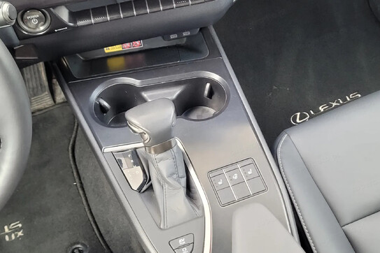 Lexus UX 250h GPF F Sport Design 2WD