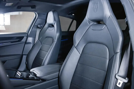 Porsche Panamera 4