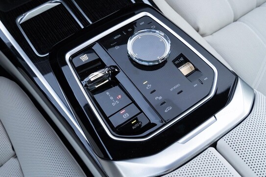 BMW Seria 7 740d xDrive M Sport