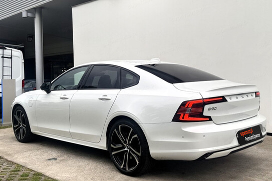 Volvo S90 T8 AWD Plug-In Hybrid Ultimate Dark aut