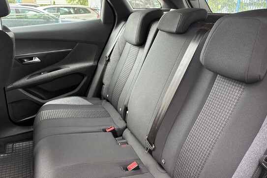 Peugeot 3008 Active Pack  1.2 PureTech S&S EAT8