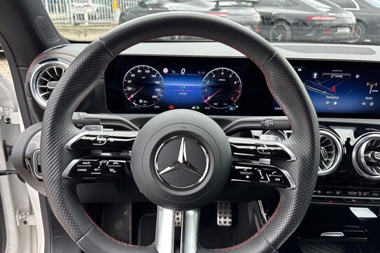 Mercedes CLA 200 AMG Line 7G-DCT
