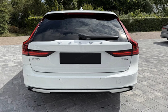 Volvo V90 T6 AWD Plug-In Hybrid Plus Dark