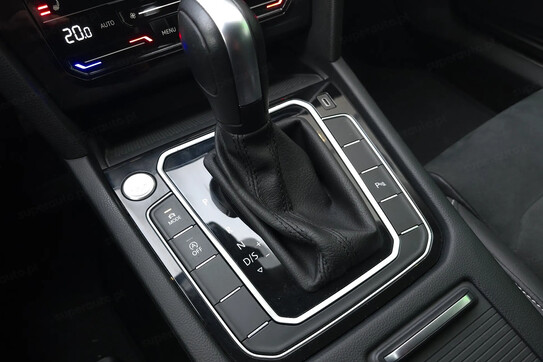 Volkswagen Passat 2.0 TSI 4Mot. Elegance DSG