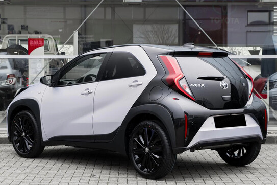 Toyota Aygo X JBL 1.0 CVT