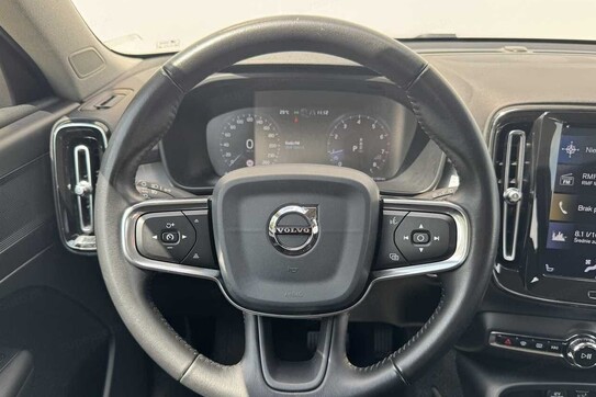 Volvo XC40 T3 Momentum Pro