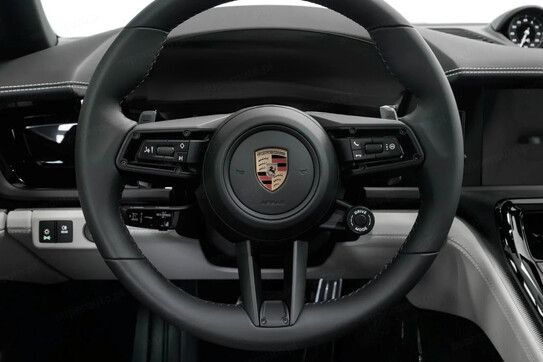 Porsche Panamera 4 E-Hybrid