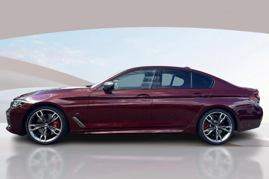 BMW Seria 5 M550i xDrive aut