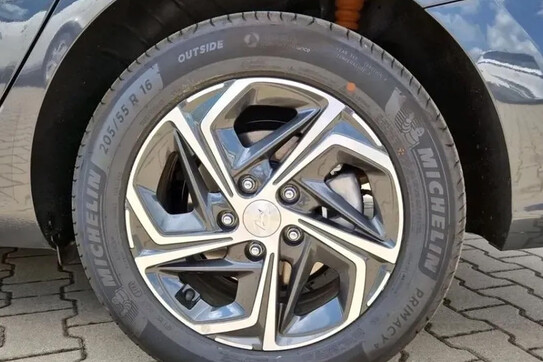 Hyundai i30 1.5 T-GDI 48V Smart DCT