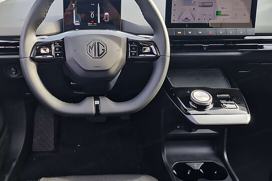 MG 4 77kWh Luxury Long Range