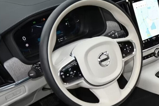 Volvo V90 T6 AWD Plug-In Hybrid Plus Bright