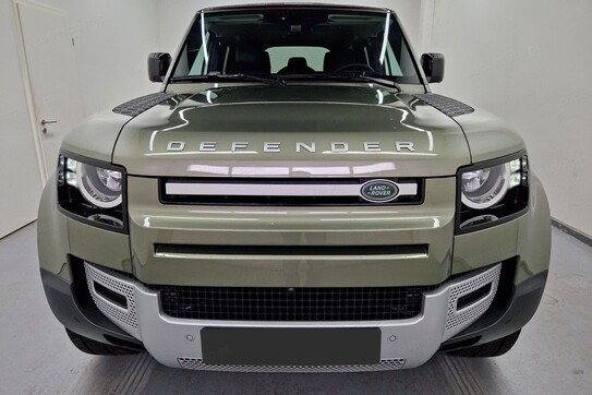 Land Rover Defender 110 X-Dynamic SE
