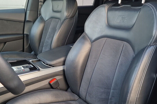 Audi Q7 SQ7 TDI quattro Tiptr.