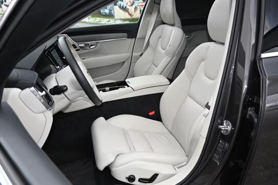 Volvo V90 T6 AWD Plug-In Hybrid Plus Bright