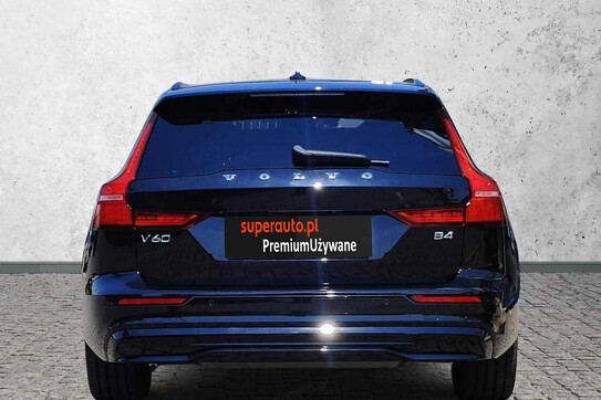 Volvo V60 B4 B Plus Dark aut