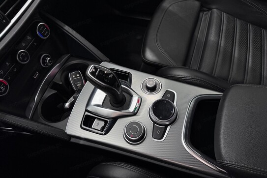 Alfa Romeo Stelvio 2.0 Turbo Veloce Q4 aut