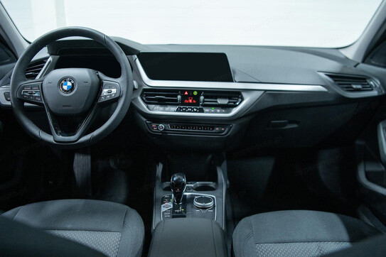 BMW Seria 1 118i Advantage