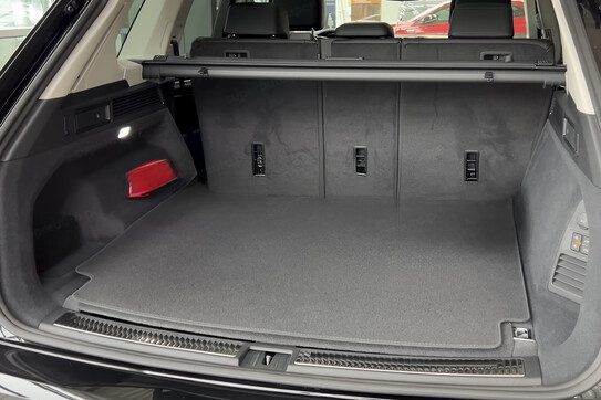Volkswagen Touareg Elegance 3.0 V6 TDI 4Motion