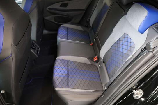 Volkswagen Golf R 2.0 TSI 4Motion
