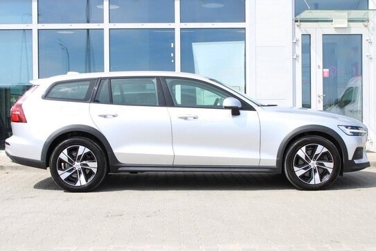 Volvo V60 Cross Country B4 D AWD