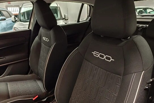 Fiat 600 Hybrid 1.2 Turbo eDCT