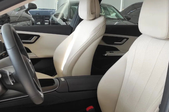 Mercedes E Klasa 220 d 4-Matic Avantgarde 9G-Tronic